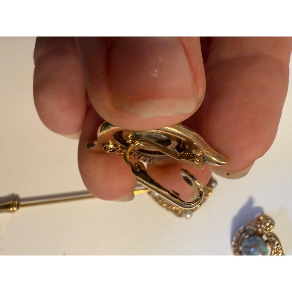 Vintage Sarah Coventry Gold Tone Faux Turquoise Pearl Stick Pin Earrings Set - Picture 5 of 7